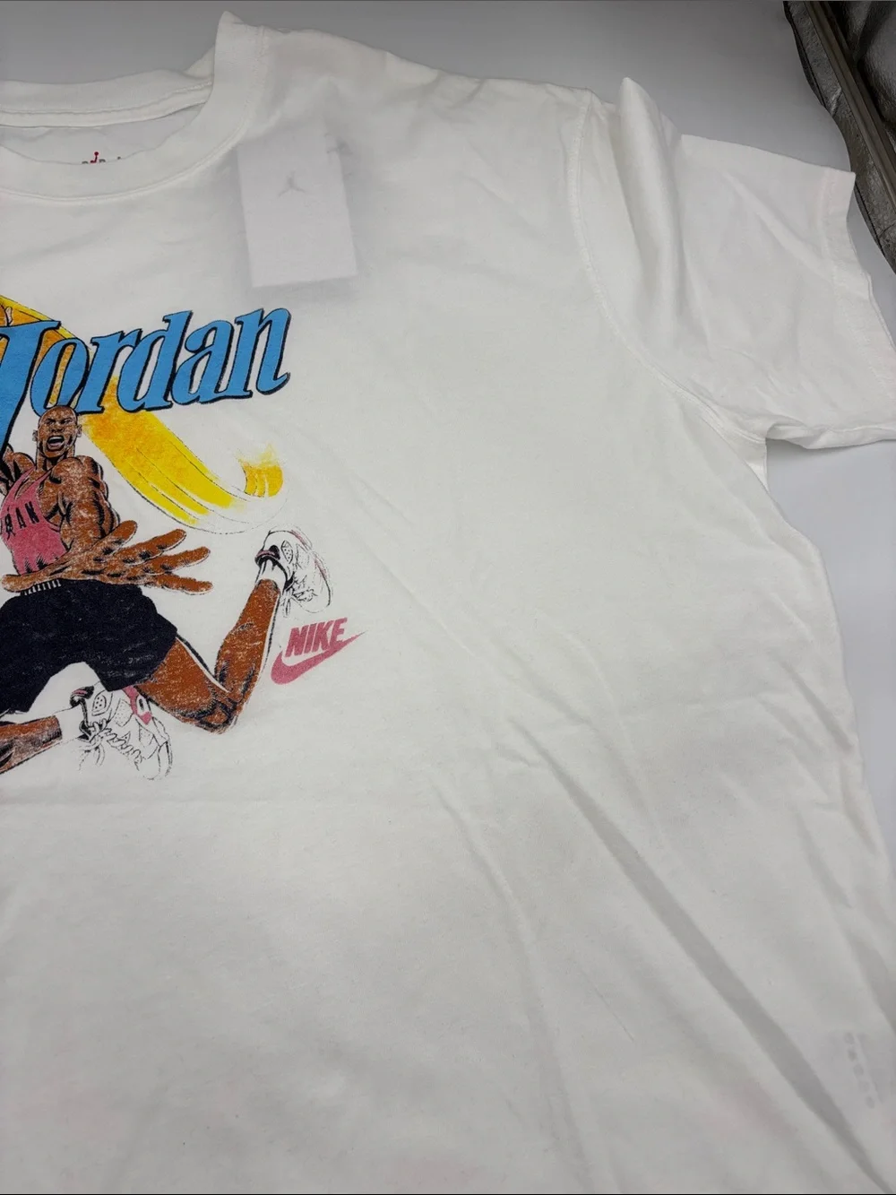 Jordan Graphic T-Shirt in White - Picture 2 of 7